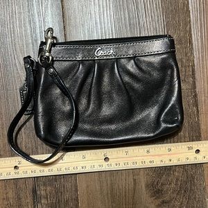 Coach Wrist Leather Wallet (used)